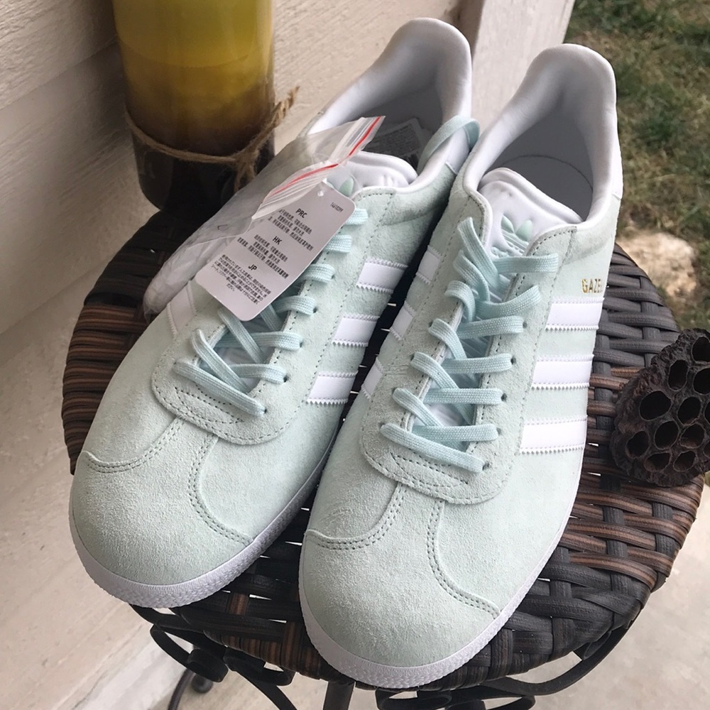 Adidas Tennis Shoes